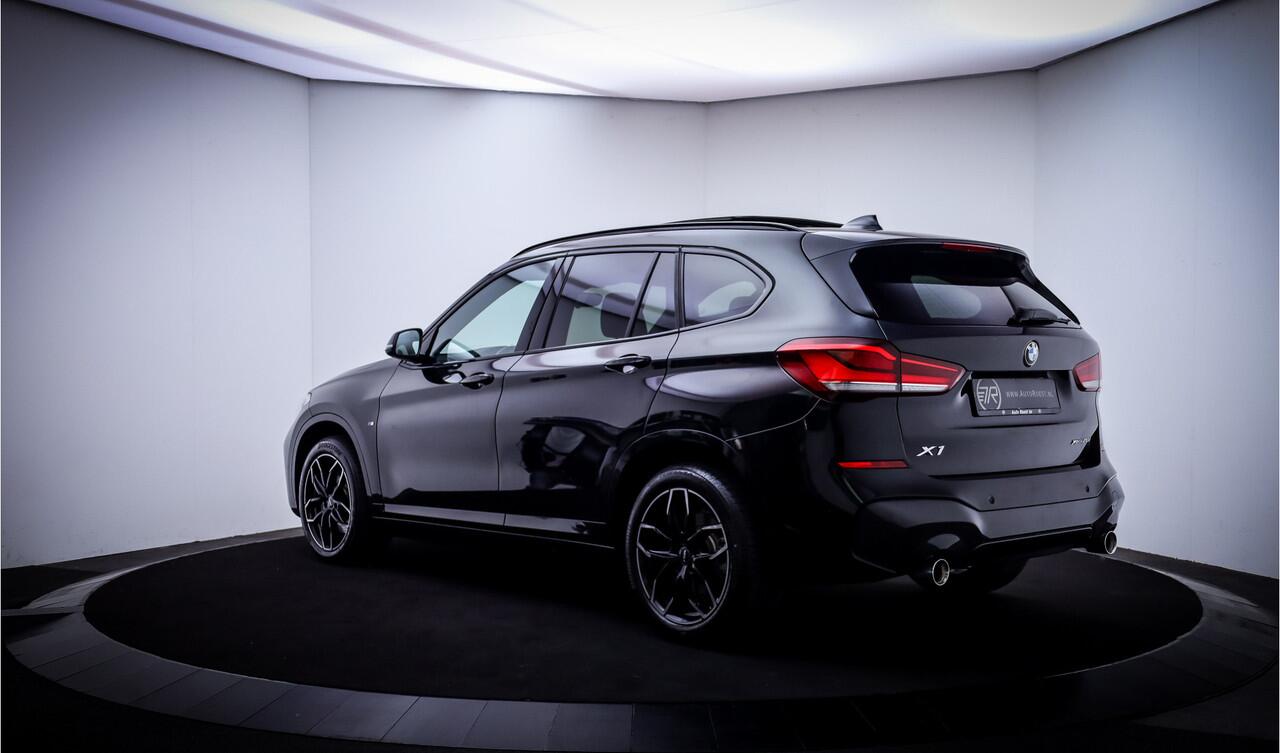 BMW X1 20iA Xdr.M-SPORT High Executive PANO | HEAD UP | LEDER | FULL LED | STOELVERW | DAB | NAVI | CRUISE | LMV