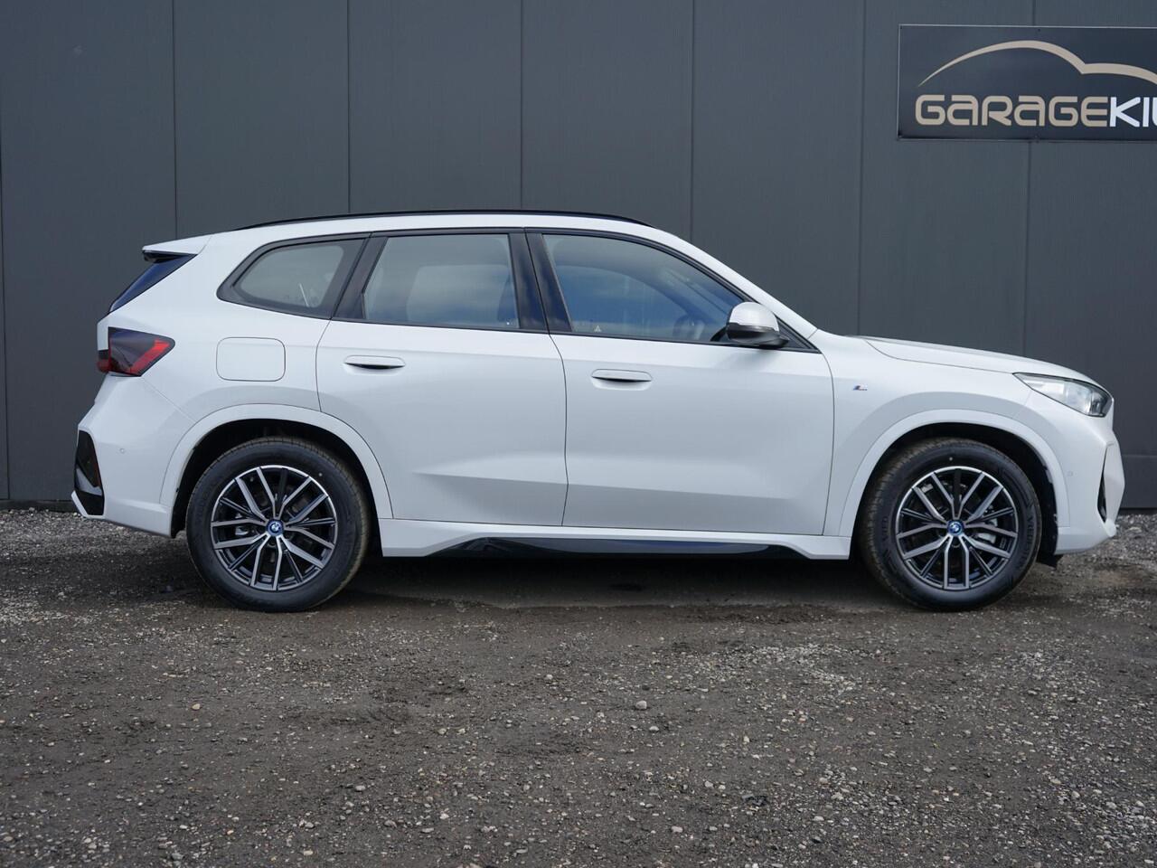 BMW X1 xDrive25e Dealeronderh. / 1ste eig. / M-Sport / Driving Assistent Plus / Active Guard / Stoelverwarming / Adaptief Onderstel