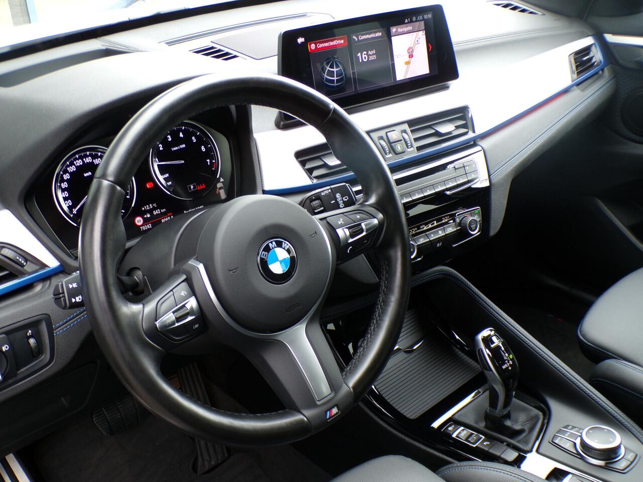 BMW X1 sDrive20i M-Sport, Apple Carplay / Trekhaak / Full LED / HiFi audio / Head up Display / Parkeersensoren