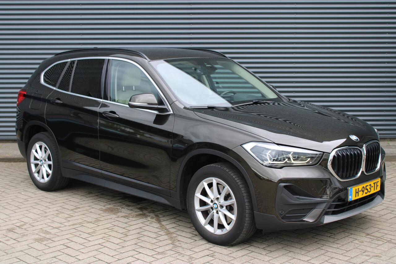 BMW X1 sDrive20i 192PK Executive Adaptive-Cruise Leer Full-Led Camera Navigatie Head-Up