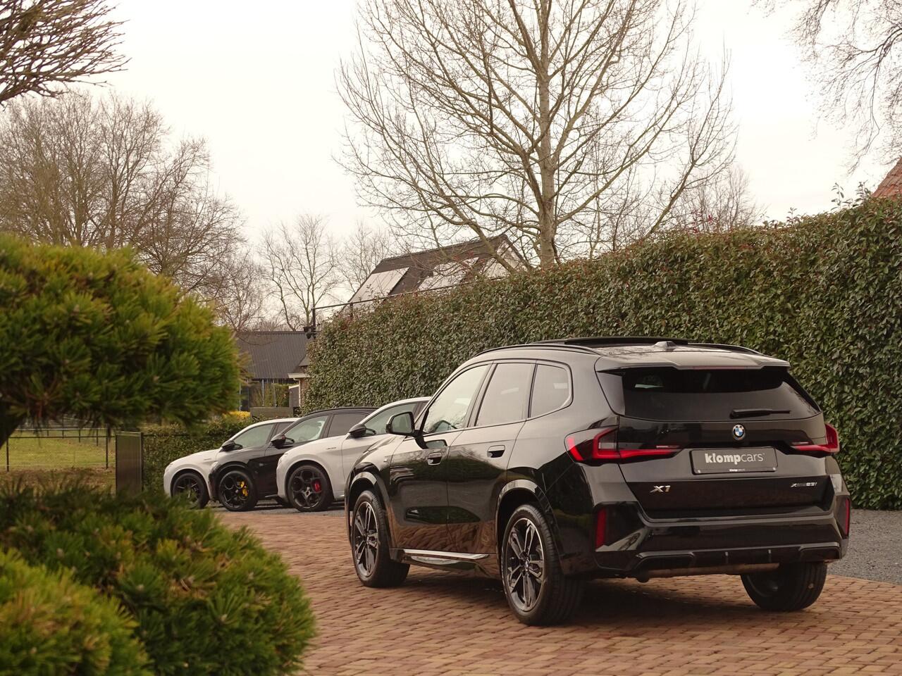 BMW X1 xDrive23i | M-Sport | Harman/Kardon | Panoramadak | Head-up | Full Options!