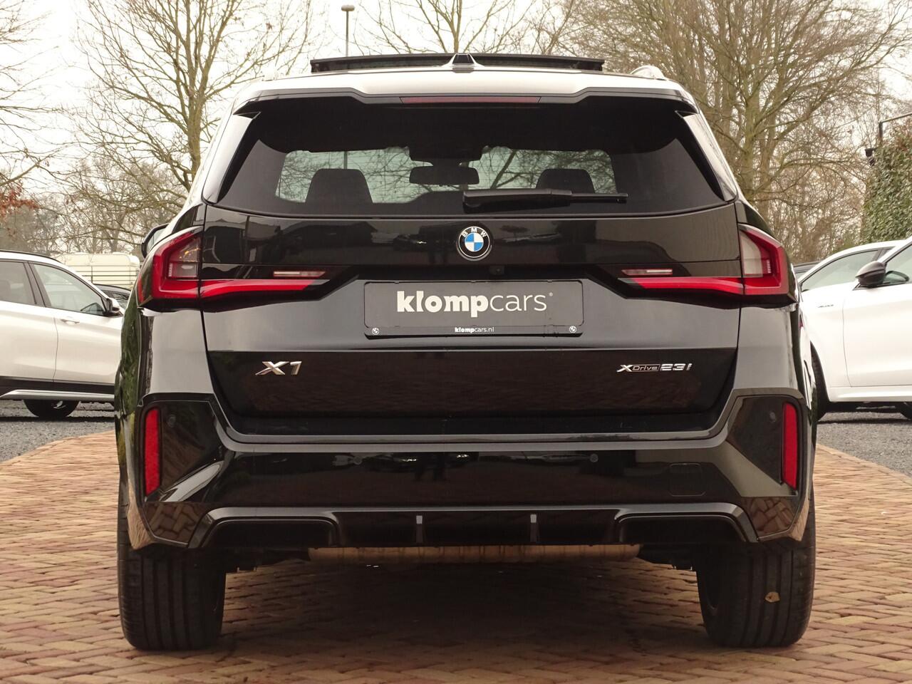 BMW X1 xDrive23i | M-Sport | Harman/Kardon | Panoramadak | Head-up | Full Options!