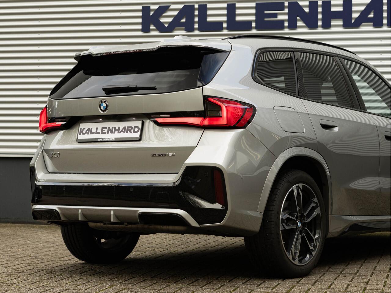 BMW X1 sDrive18i M-Sport Pro - Pano - Trekhaak - Driving Ass Plus - Harman Kardon