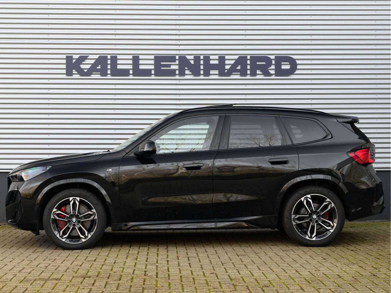 BMW X1 sDrive18i M-Sport Pro - Pano - Driving Ass Plus - Trekhaak - Harman Kardon