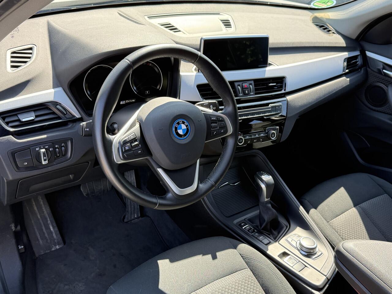 BMW X1 xDrive25e | Park ass. | Trekhaak | Camera