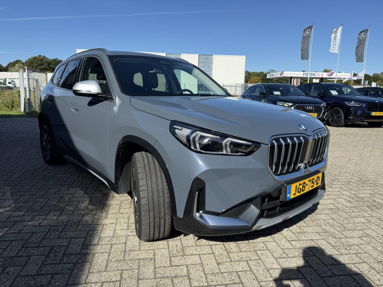 BMW X1 xDrive25e xLine Trekhaak Harman-Kardon Lederen interieur Elek. Stoelverstelling Head-Up Display 19 Inch 360 Gr Camera Keyless Entry