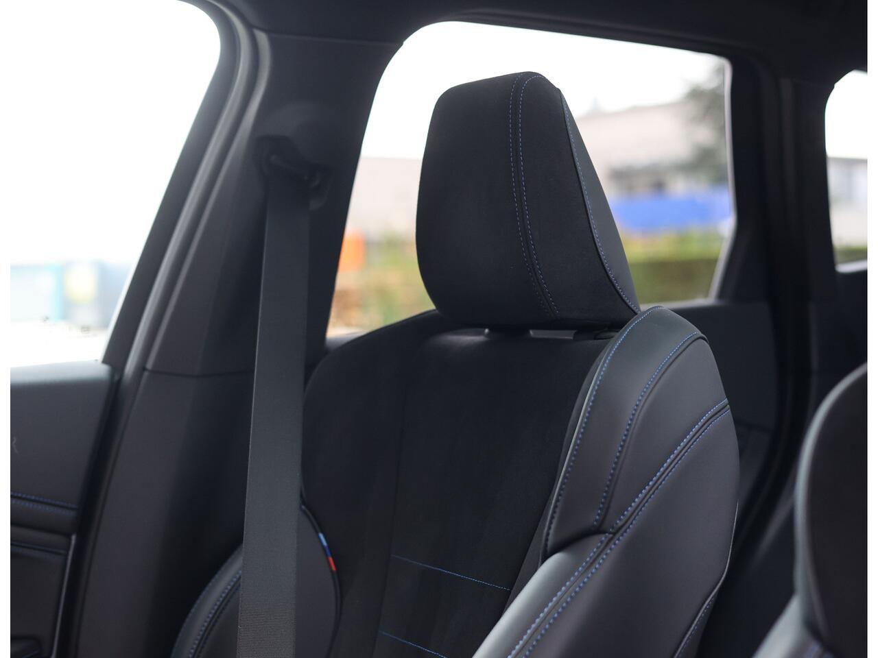 BMW X1 30e xDrive | M Sport Pro - Pano - H&K