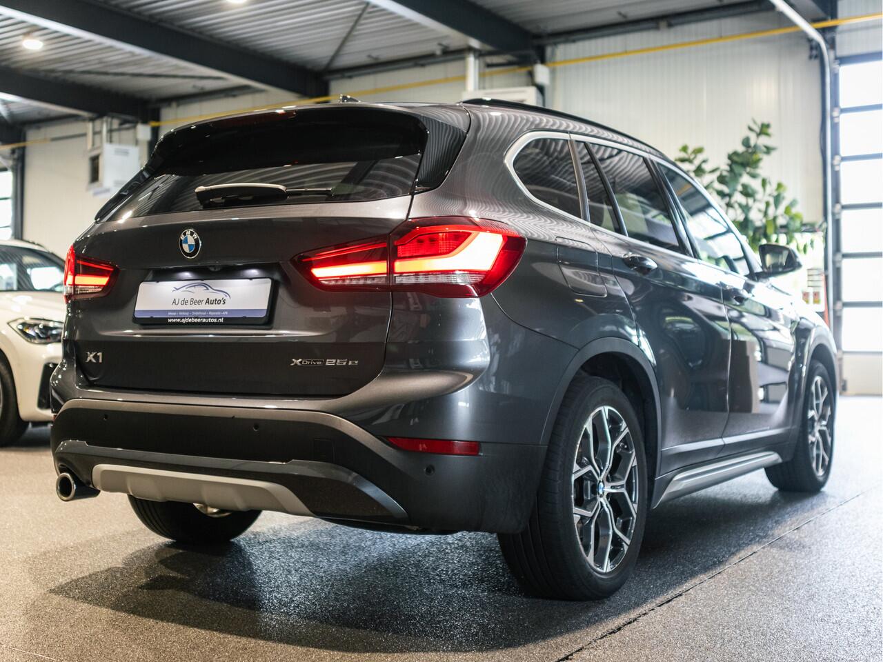 BMW X1 xDrive25e High Executive X-Line Panorama | Camera | 1e eigenaar | 220 PK