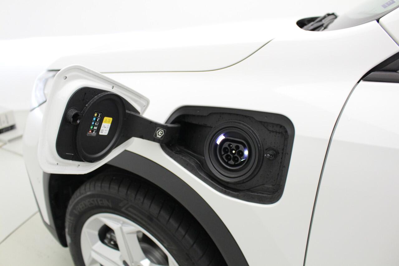 BMW X1 xDrive25e | Head-Up | Stoelverwarming | Voorbereiding Driving Assistant Plus