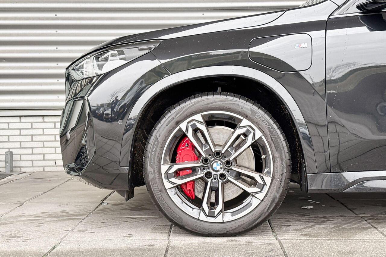 BMW X1 xDrive30e M Sportpakket Pro / Innovation Pack / Comfort Pack / Travel Pack / Trekhaak / Panoramadak / Driving Assistant Plus / Harman-Kardon