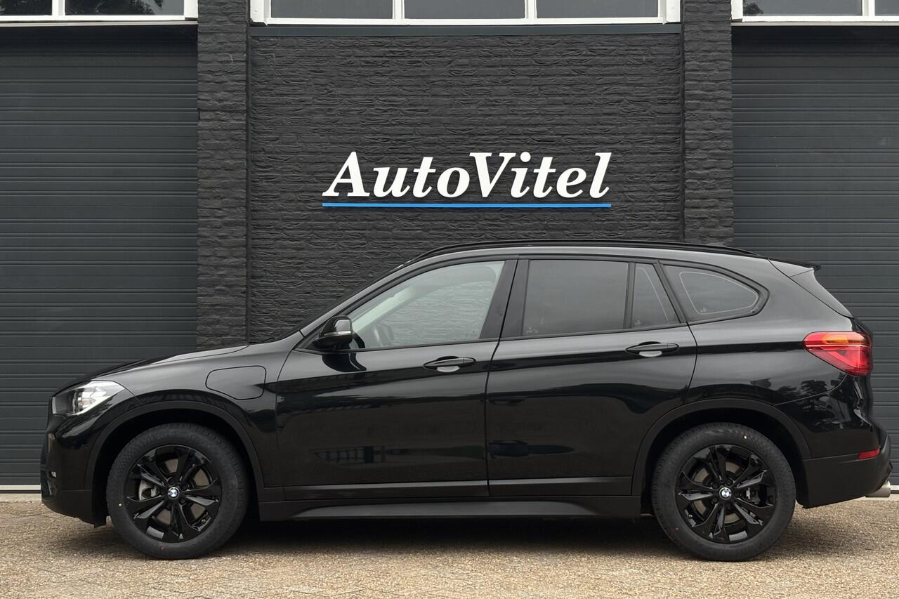 BMW X1 xDrive25e | Head-up | Camera | PDC V&A | Sportstoelen | Sportstuur | LED | DAB | 15x op voorraad !