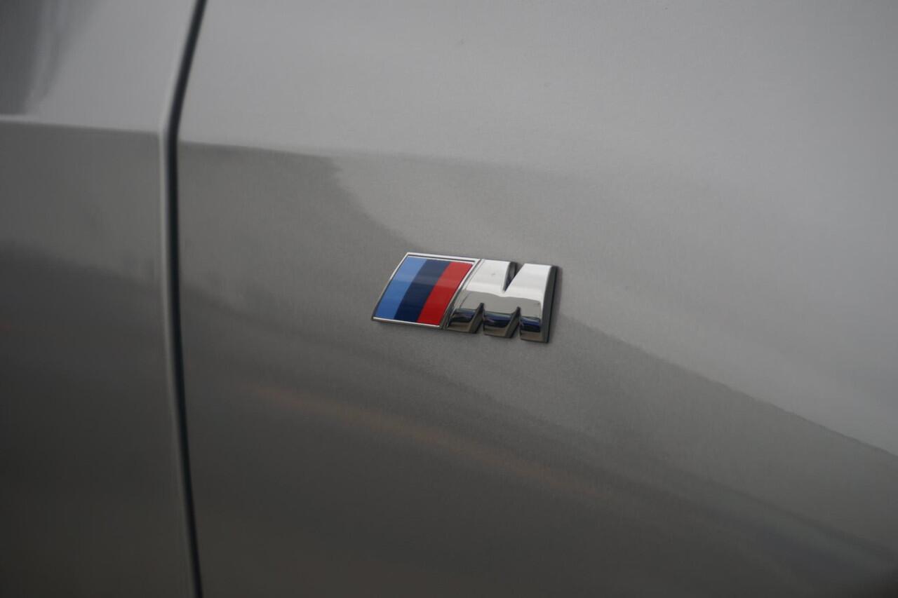 BMW X1 sDrive20i M Sportpakket Pro 19'' / Panoramadak / Head-Up Display / Harman Kardon / Driving Assistant Plus | Ekris Selection