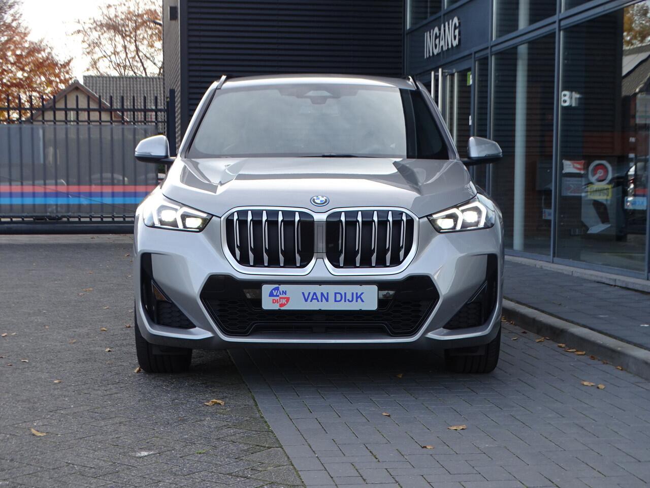 BMW X1 xDrive25e M Sportpakket Premium-Pack Ada.Led Keyless-entry Luxury-Dash 18''LM Velgen