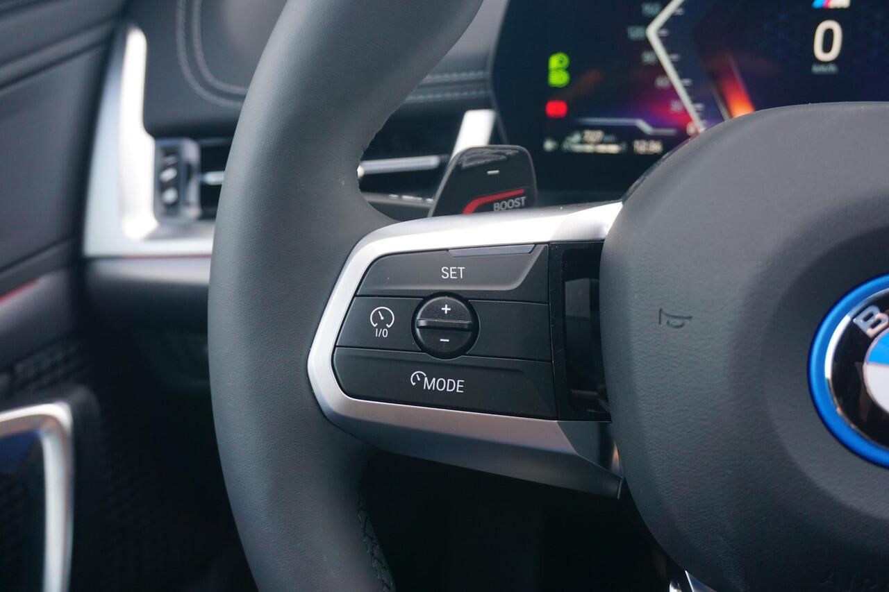 BMW X1 xDrive25e M Sportpakket 19'' / Comfort Acces / Trekhaak / Stuurwielrand verwarmd