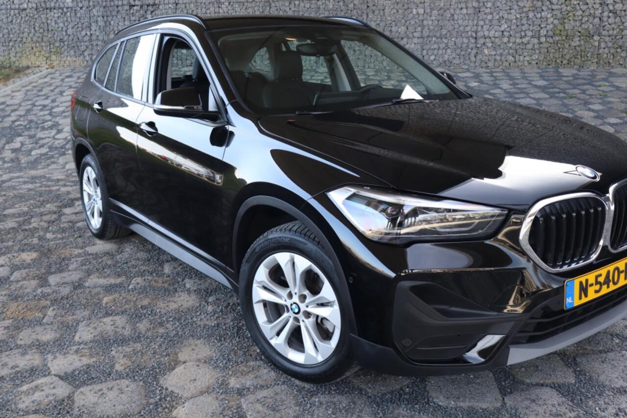 BMW X1 xDrive25e PHEV | Geen import | Trekhaak | Head Up | Navi
