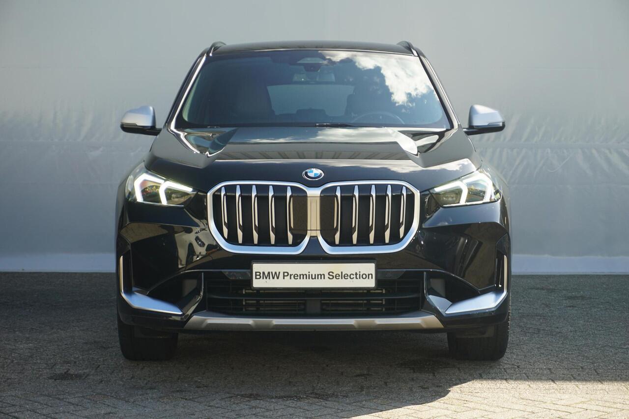 BMW X1 xDrive23i xLine | Trekhaak / 20 Inch / Elektrische Stoelverstelling met Memory / Comfort Access