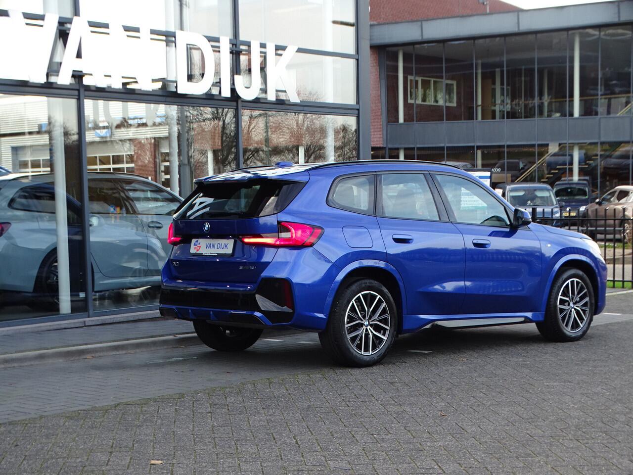 BMW X1 sDrive18i M Sportpakket Premium-Pack Ada.Led Navigatie Camera Keyless-entry 18"LM Velgen