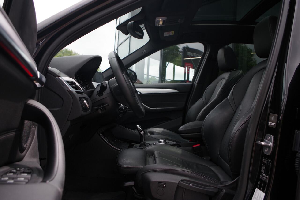 BMW X1 sDrive18i M-Sport High Executive 140 PK Automaat, Panoramadak, LED Koplampen, Leder