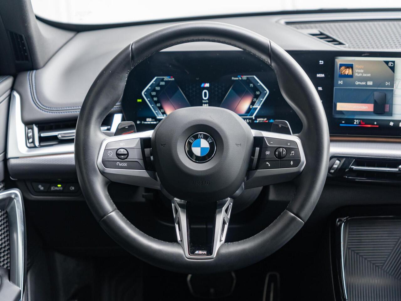 BMW X1 sDrive20i | M Sportpakket | Achteruitrijcamera | Parking Assistant | 18'' | Trekhaak