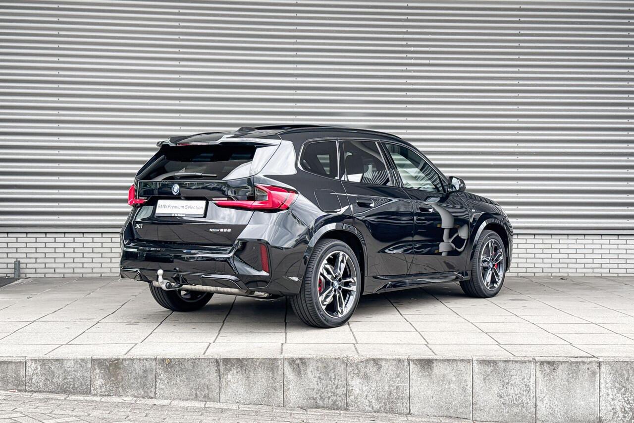 BMW X1 xDrive25e M Sportpakket Pro / Premium Pack / Comfort Pack / Travel Pack / Trekhaak / Panoramadak