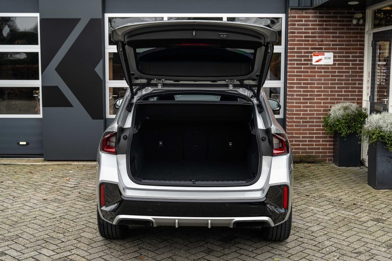 BMW X1 25e xDrive M Sport | Shadow | Driving Ass. Plus | Camera | Adapt. Led | Stoelverwarming | 18' Inch |