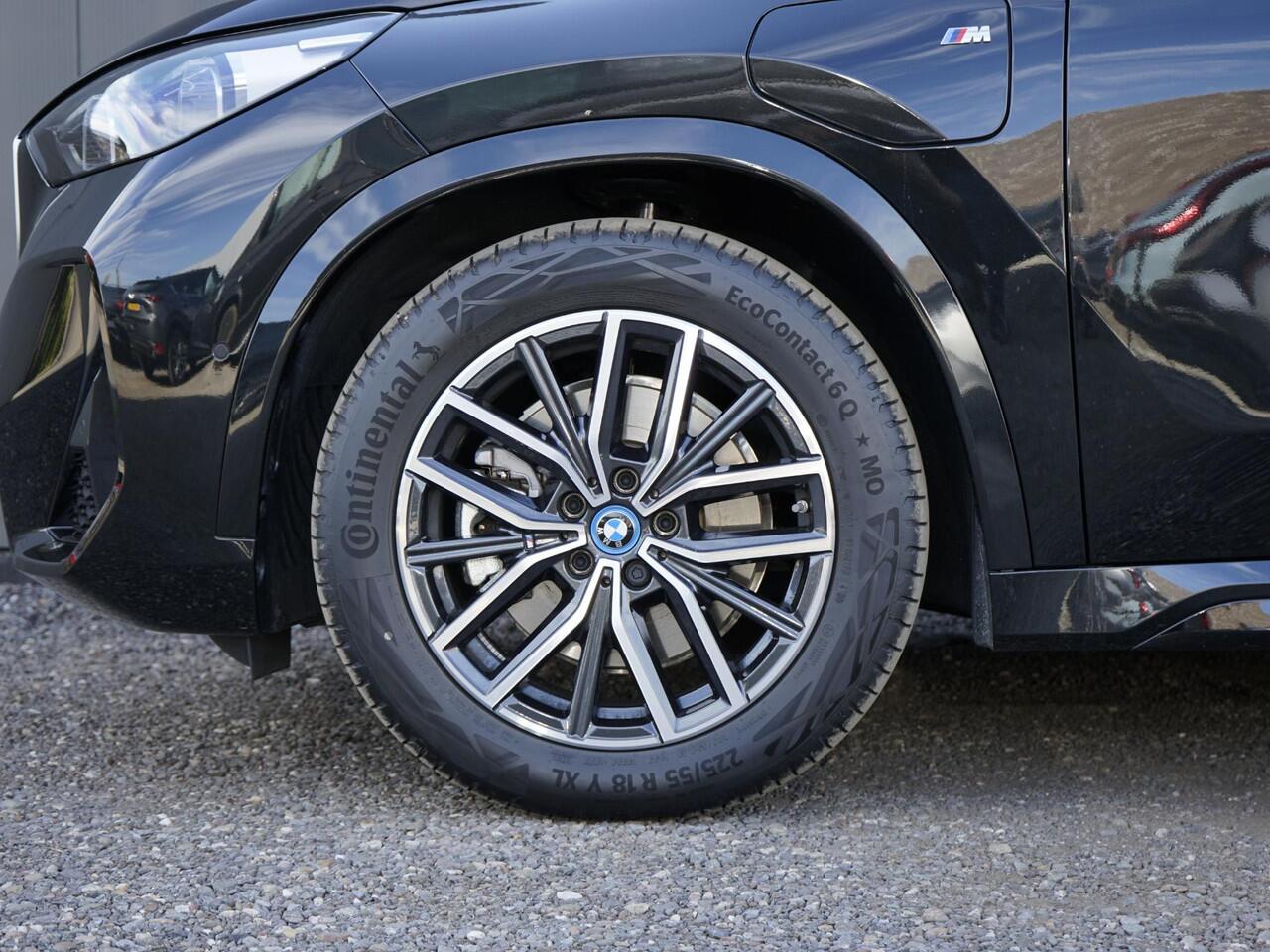 BMW X1 xDrive25e 1e eig. / Dealeronderh. / M-Sport / Driving Assistant Plus / Adaptief Onderstel / Camera / Active Guard / Keyless Entry