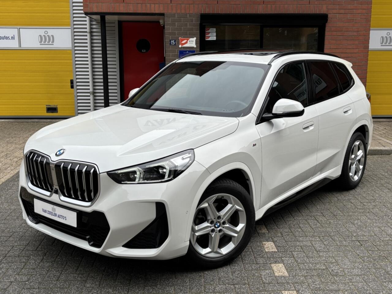 BMW X1 sDrive18i M-Sport Panorama Head-up Keyless HarmanKardon LED