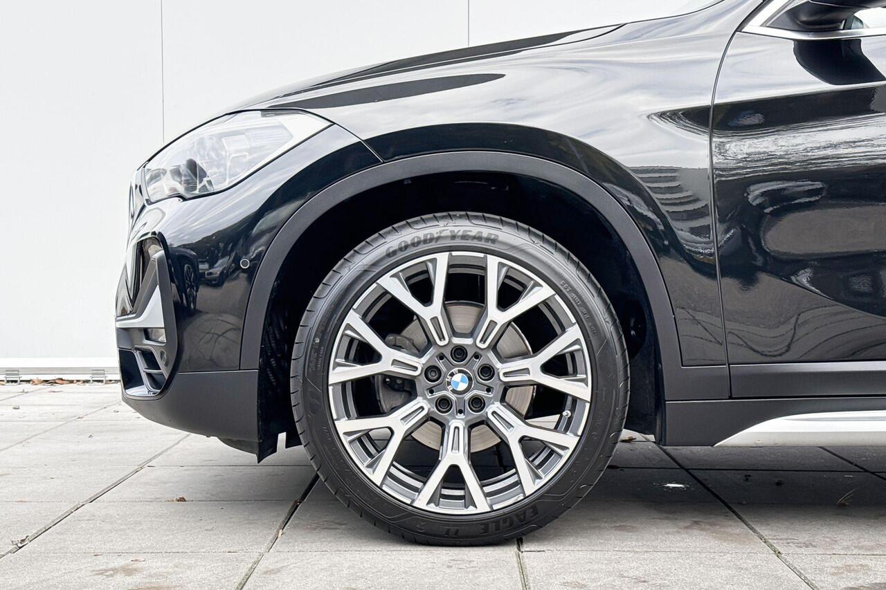 BMW X1 sDrive18i High Executive Hifi / Head Up Display / Inklapbare Buitenspiegels