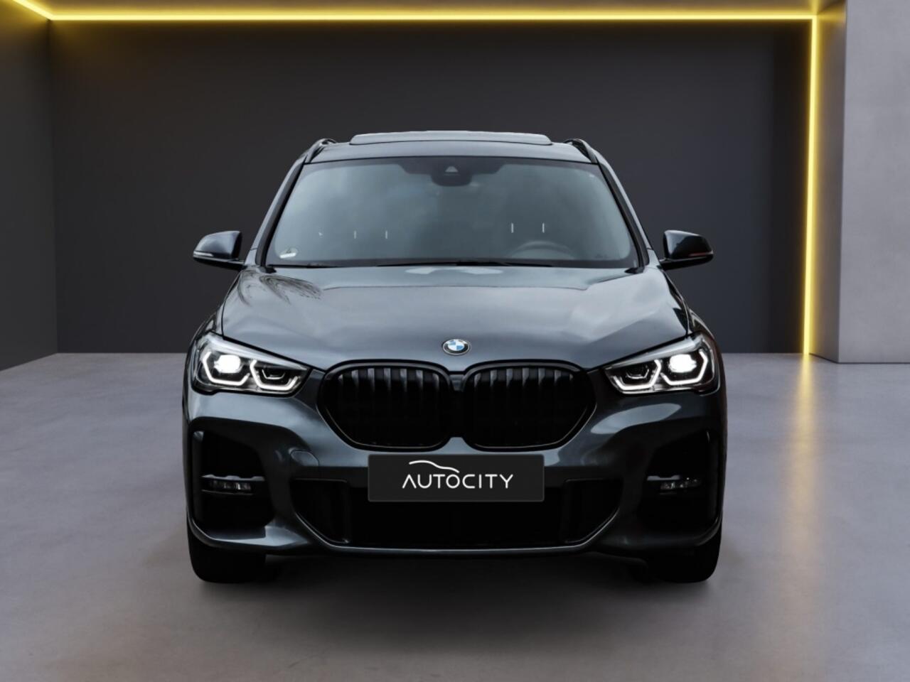 BMW X1 sDrive 20i M Sport Pano l Memory l Trekhaak l VOL OPTIES