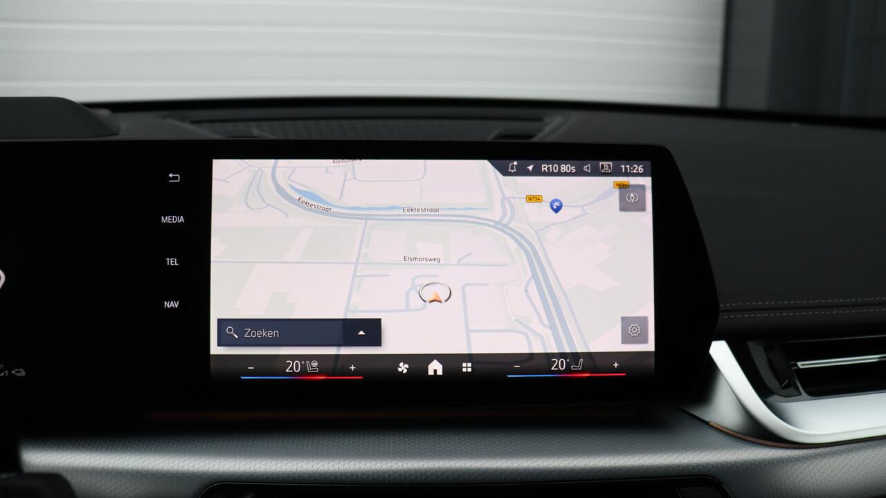 BMW X1 xDrive30e M-Sport Pro | Massage | Harman/Kardon | Panoramadak | Head-up | Trekhaak