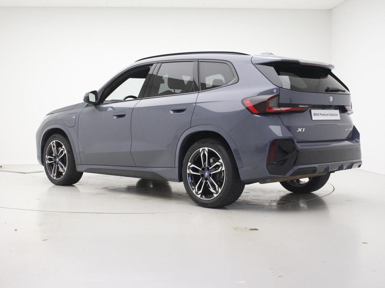 BMW X1 xDrive30e M-Sport | Trekhaak | Harman Kardon | CoPilot | Head-Up Display | Actief stoelen |