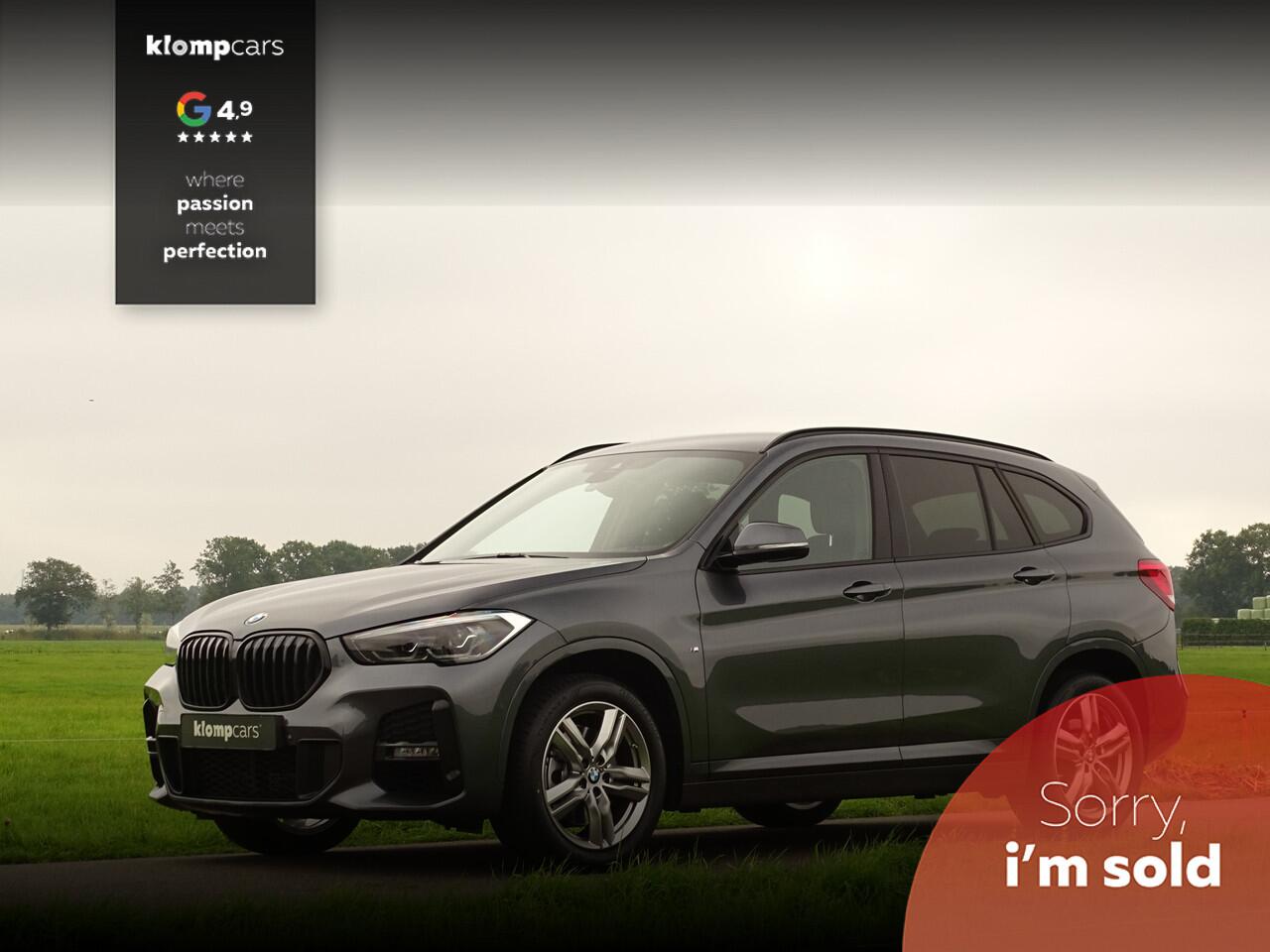 BMW X1 xDrive20i M-Sport | Trekhk | Nav | 18" | Stoelverw | Camera | All Black!
