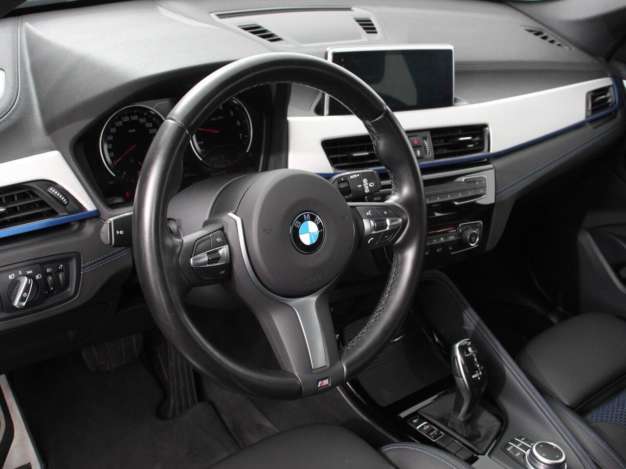 BMW X1 sDrive18i Automaat M-Sport | Navigatie | Cruise Control | Stoelverwarming | Elektrische achterklep | Climate Control | Lichtmetalen velgen