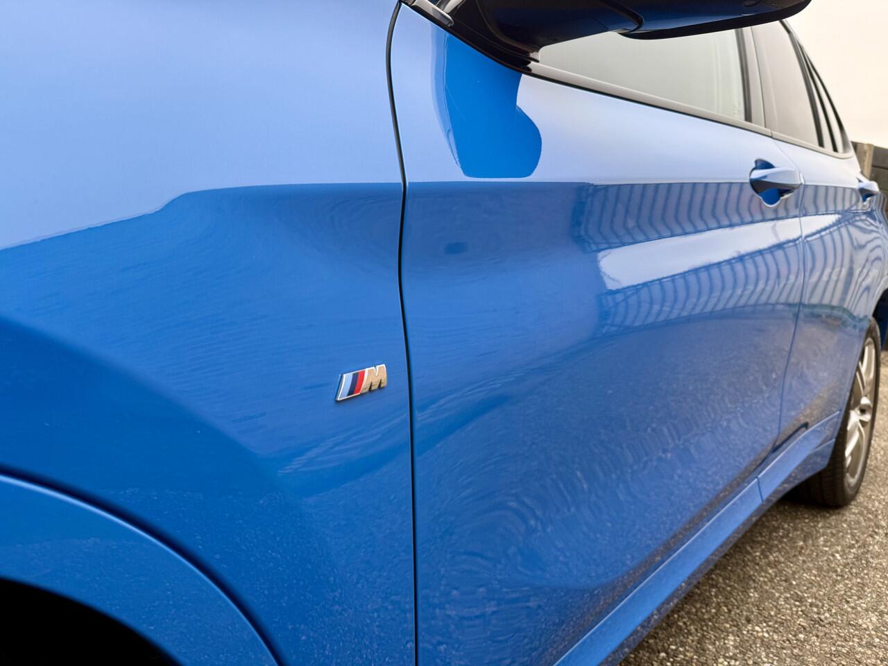 BMW X1 sDrive18i High Executive M-sport, vol leder, head up disp.