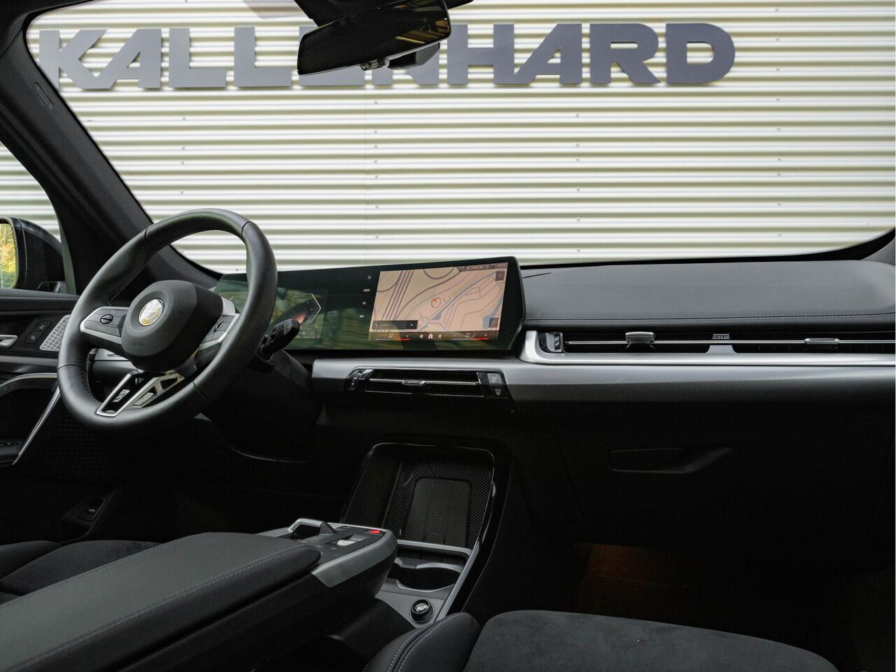 BMW X1 sDrive18i M-Sport Pro - Pano - Trekhaak - Driving Ass Plus - Harman Kardon