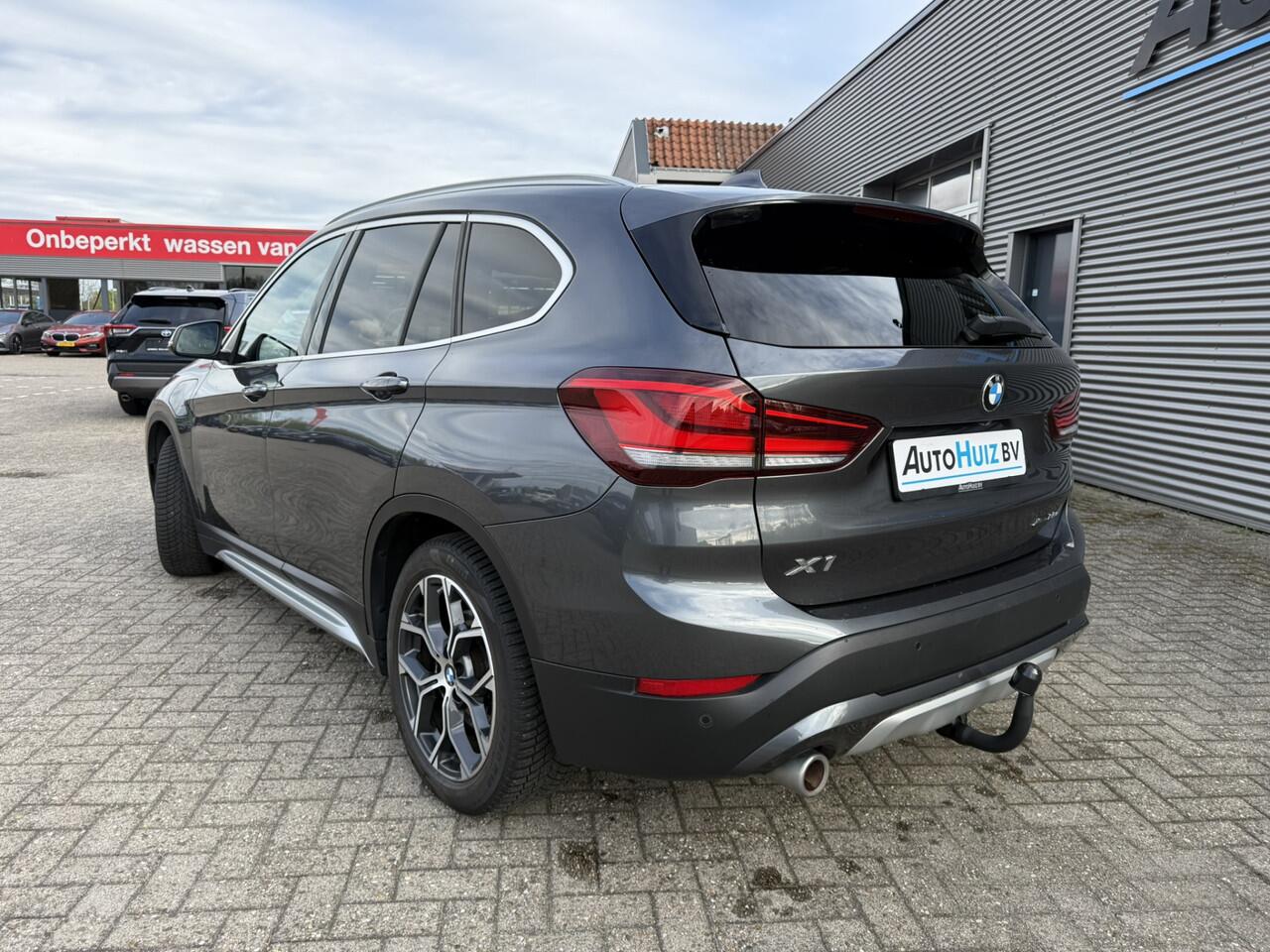 BMW X1 xDrive25e Executive xLine Trekhaak ACC Head-Up Display Elek. Stoelverstelling Navi Plus Carplay Achteruitrijcamera BMW Premium Selection garantie