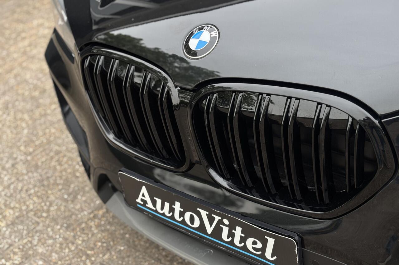 BMW X1 xDrive25e | Head-up | Camera | PDC V&A | Sportstoelen | Sportstuur | LED | DAB | 15x op voorraad !