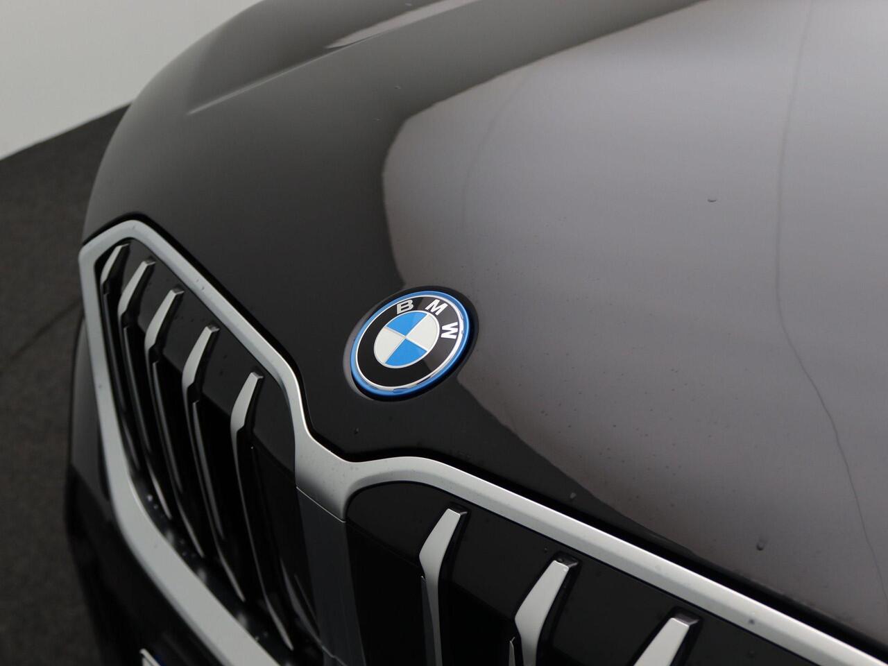 BMW X1 xDrive25e M Sportpakket | M Adaptief onderstel | Achteruitrijcamera | Parking Assistant | Ekris Selection