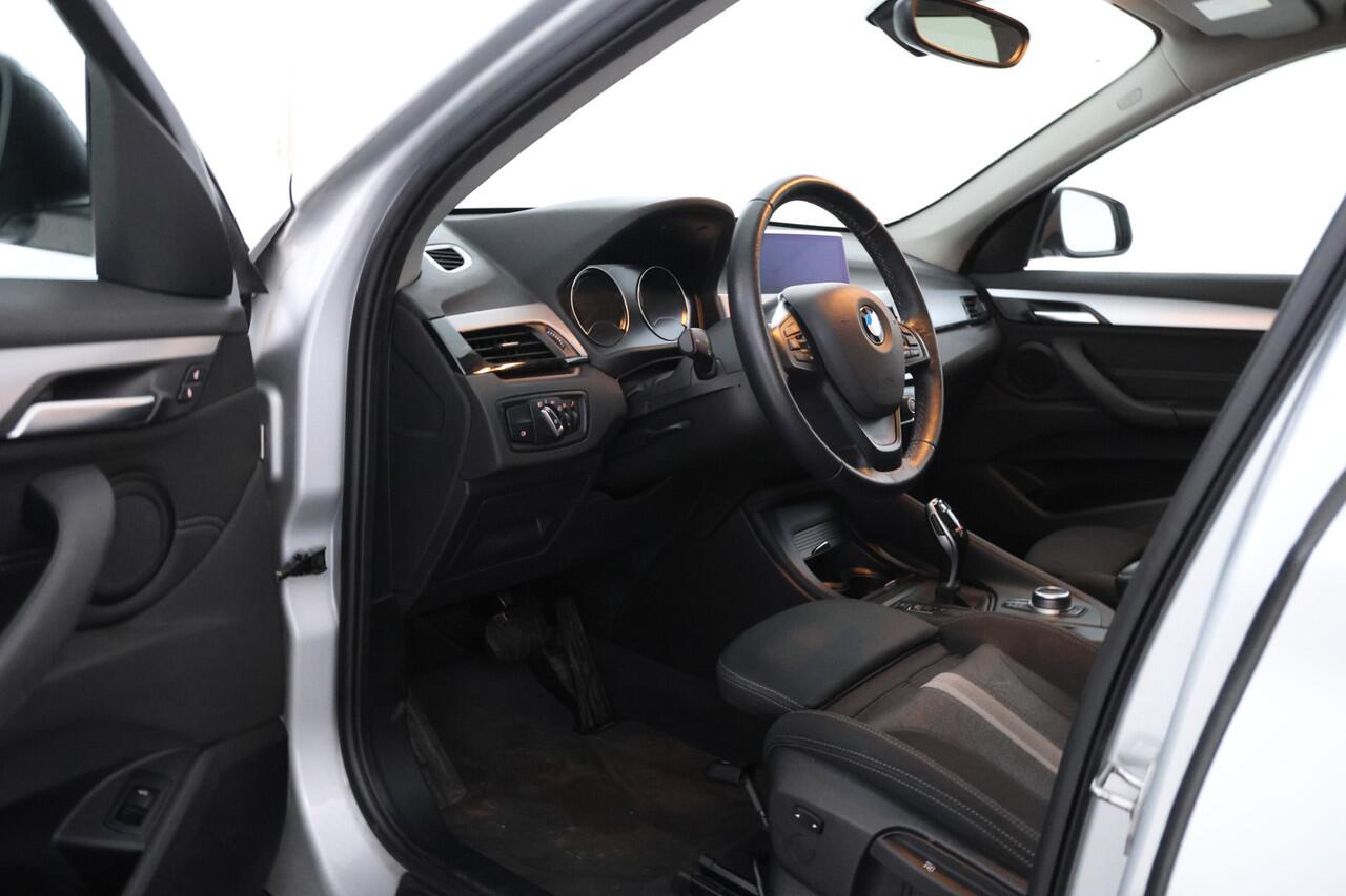 BMW X1 sDrive18d High Executive Automaat, Panorama dak, Navigatie