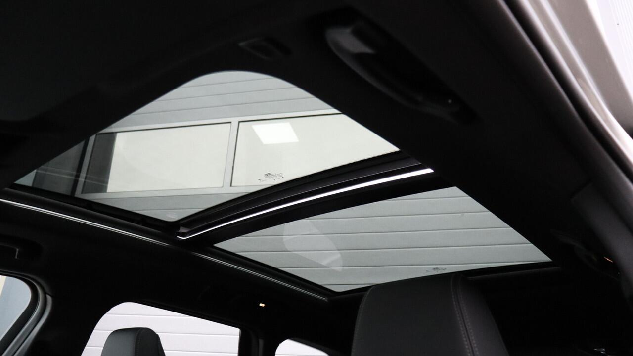 BMW X1 xDrive30e M-Sport Pro | Massage | Harman/Kardon | Panoramadak | Head-up | Trekhaak