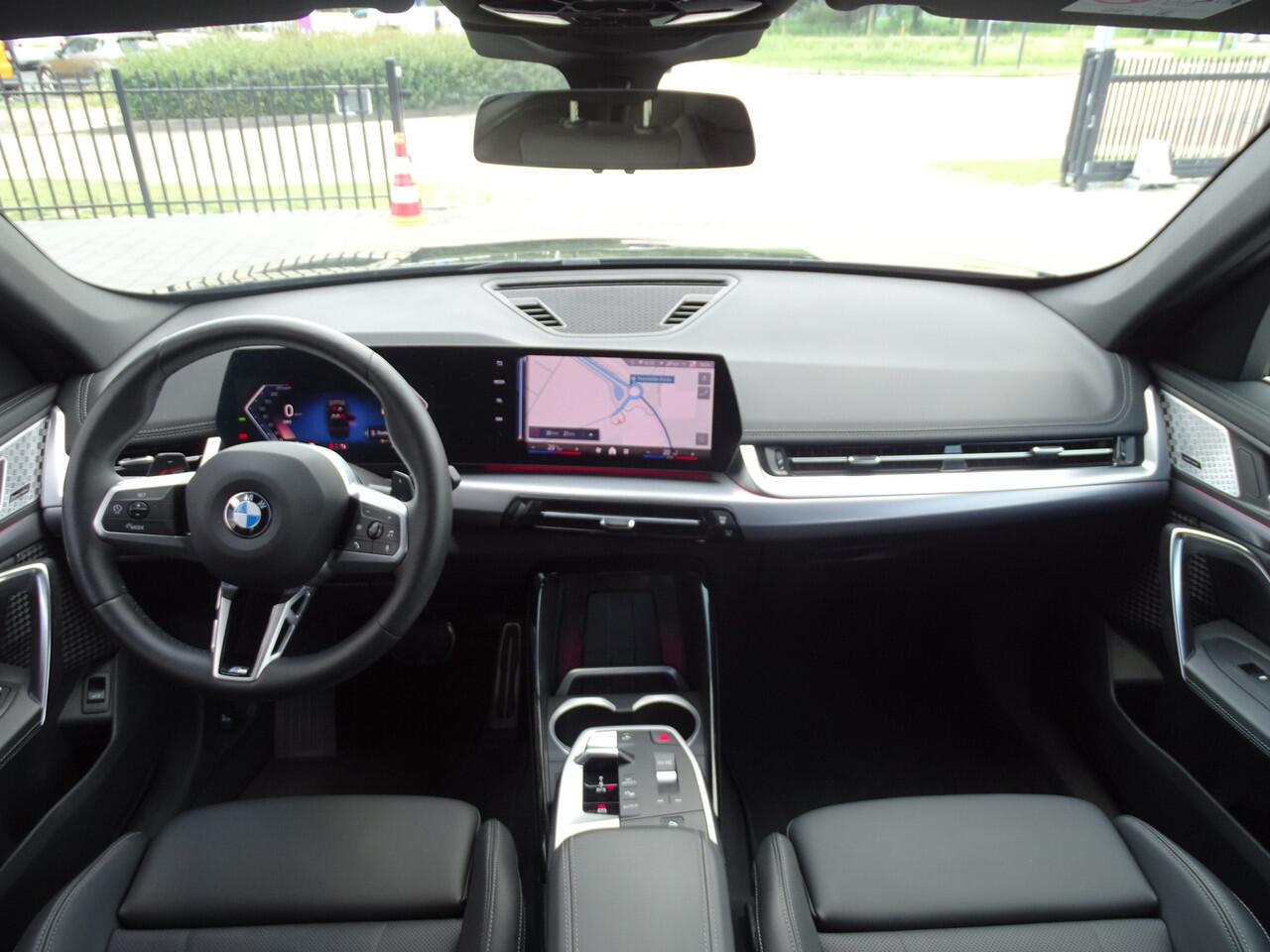 BMW X1 sDrive20i M sportpakket Elek-trekhaak Drive plus Elek.Sportstoel Ada-Led Ada M-Onderstel Harman Kardon 18''LM Velgen