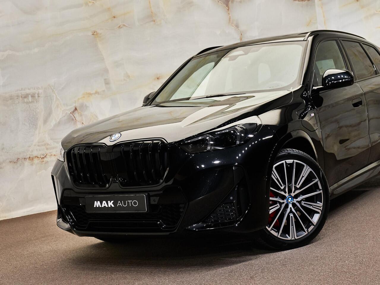 BMW X1 xDrive30e M Sport Pro, pano, tr.haak, H/K, 20", HUD, ACC, keyless, privacy