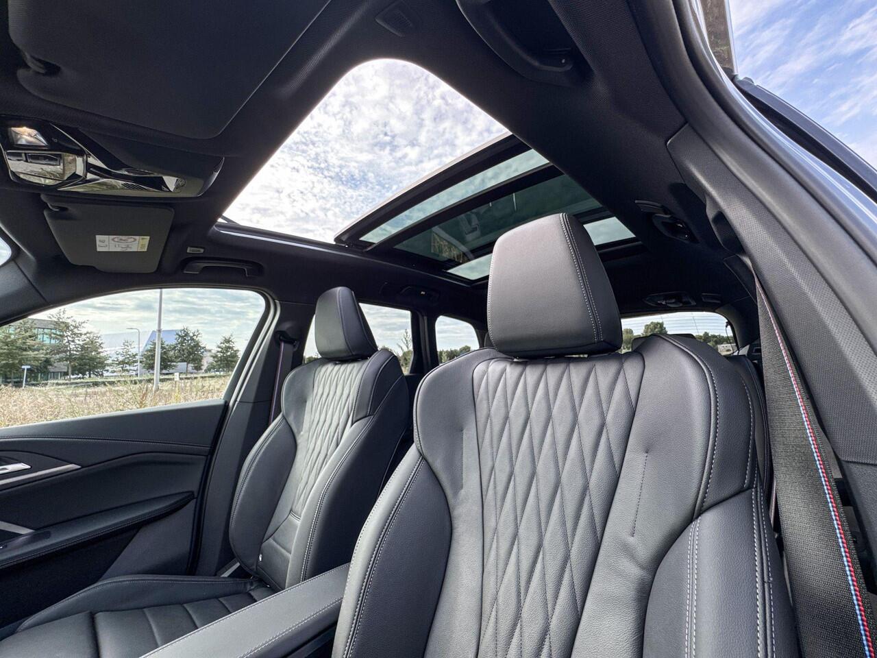 BMW X1 xDrive30e | M Sport | Glazen Panoramadak | Stoelverwarming | Trekhaak |