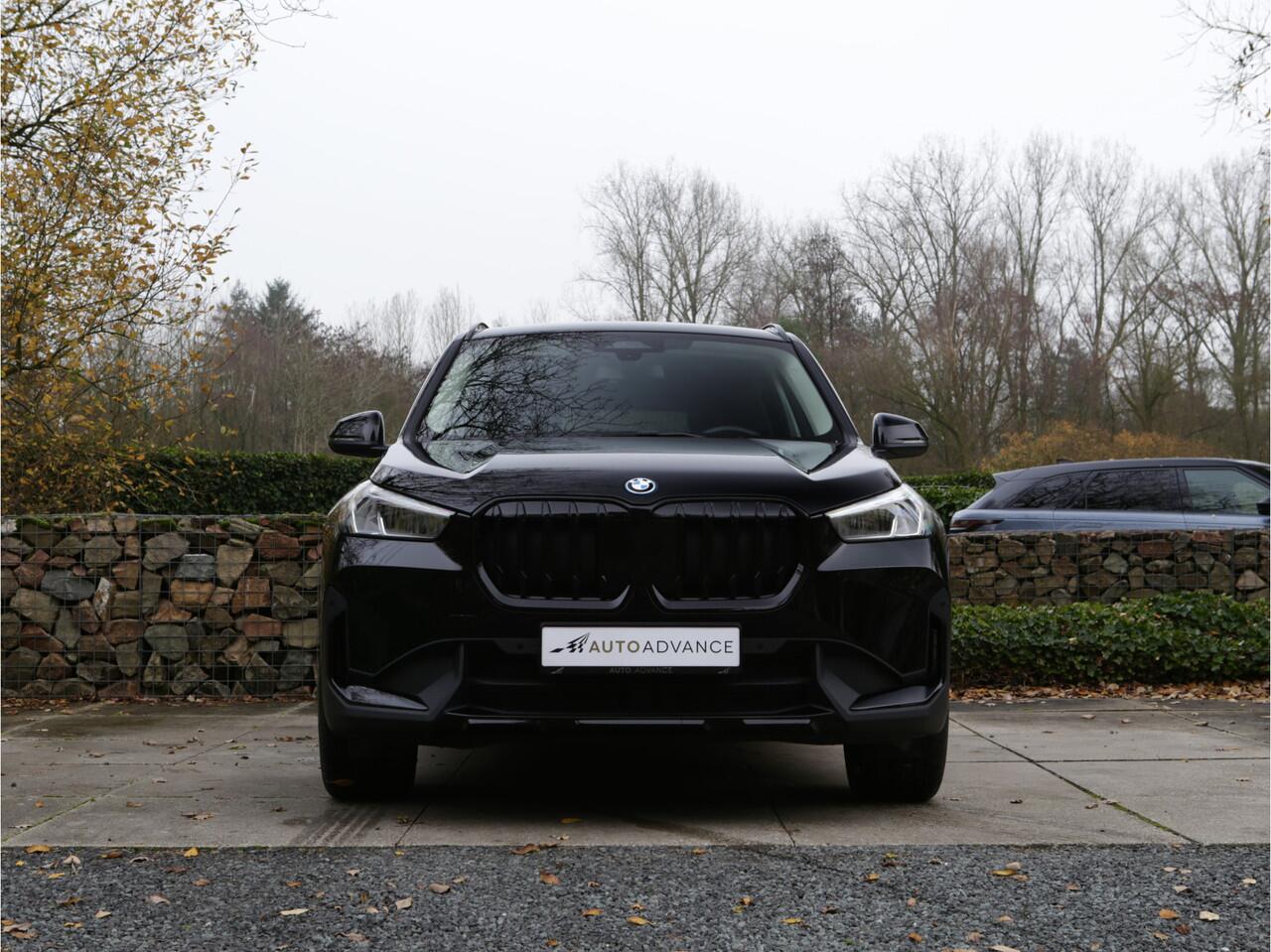BMW X1 xDrive25e Black Design Pack