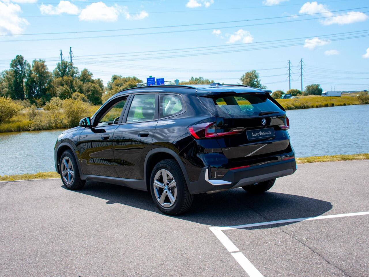 BMW X1 xDrive25e l Stoelverwarming l Adapt. LED l Head-Up l Driving Assistant l 360 Camera