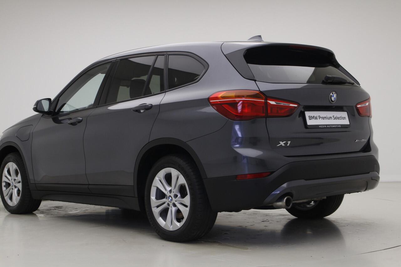 BMW X1 xDrive25e | Active Cruise Controle | 2 jaar BMW Garantie | Camera | Harman Kardon | Stoelverwarming | Head-Up |