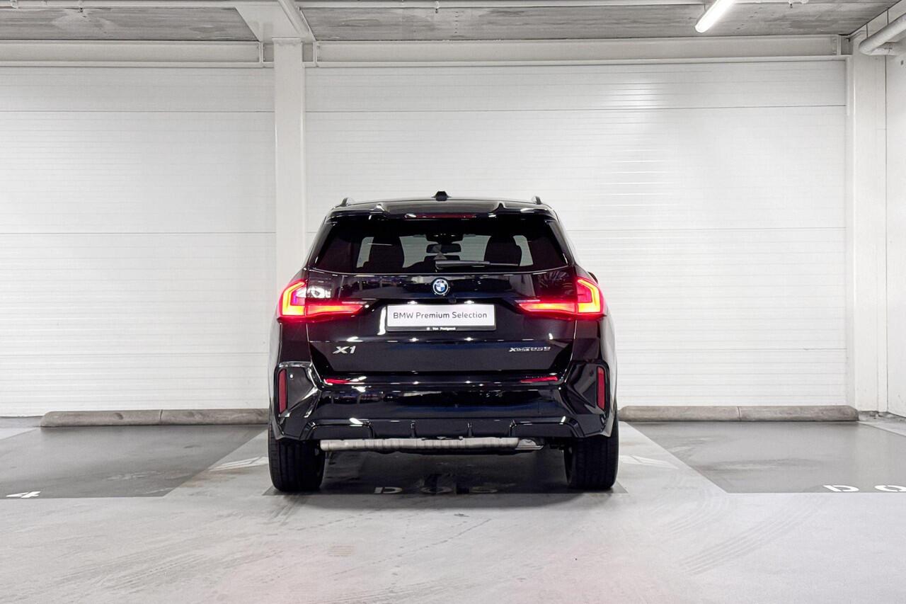 BMW X1 xDrive25e | M-Sport Pro | Travel Pack | Innovation Pack | Comfort Pack | Driving Assistant Professional | Harman/Kardon | Panoramadak | Comfort Access | Trekhaak