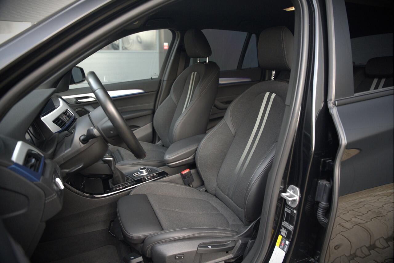 BMW X1 xDrive25e Executive M Sport | Stoelverwarming | Trekhaak | Parkeersensoren | Navigatie | Keyless | Cruise Control | LED | Climate Control | DAB | BTW |