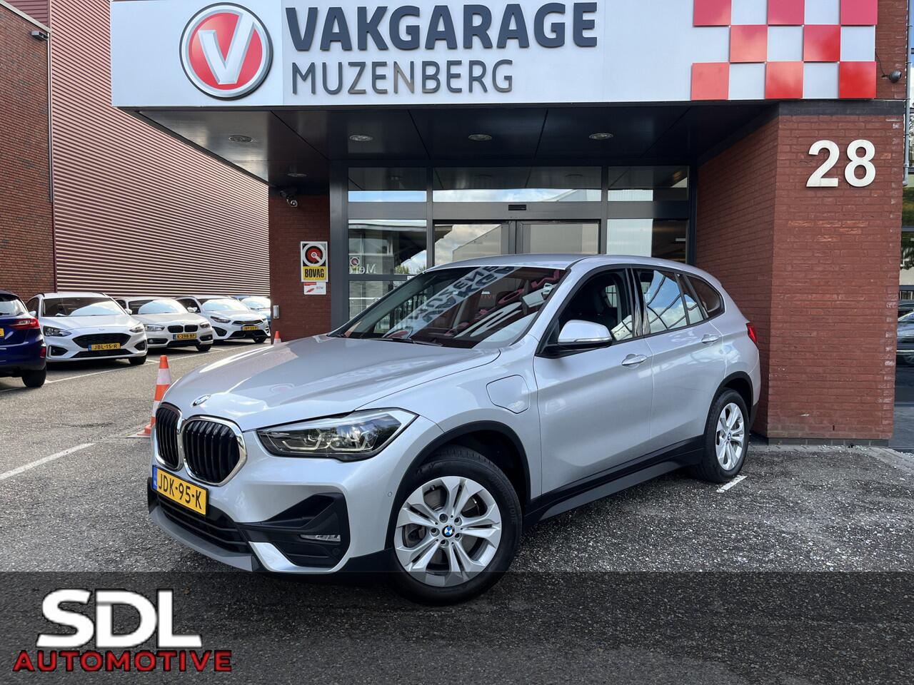 BMW X1 xDrive25e Executive // GROOT NAVI // CAMERA // CRUISE // CLIMA // STOEL VERWARMING // ELEK. KLEP //