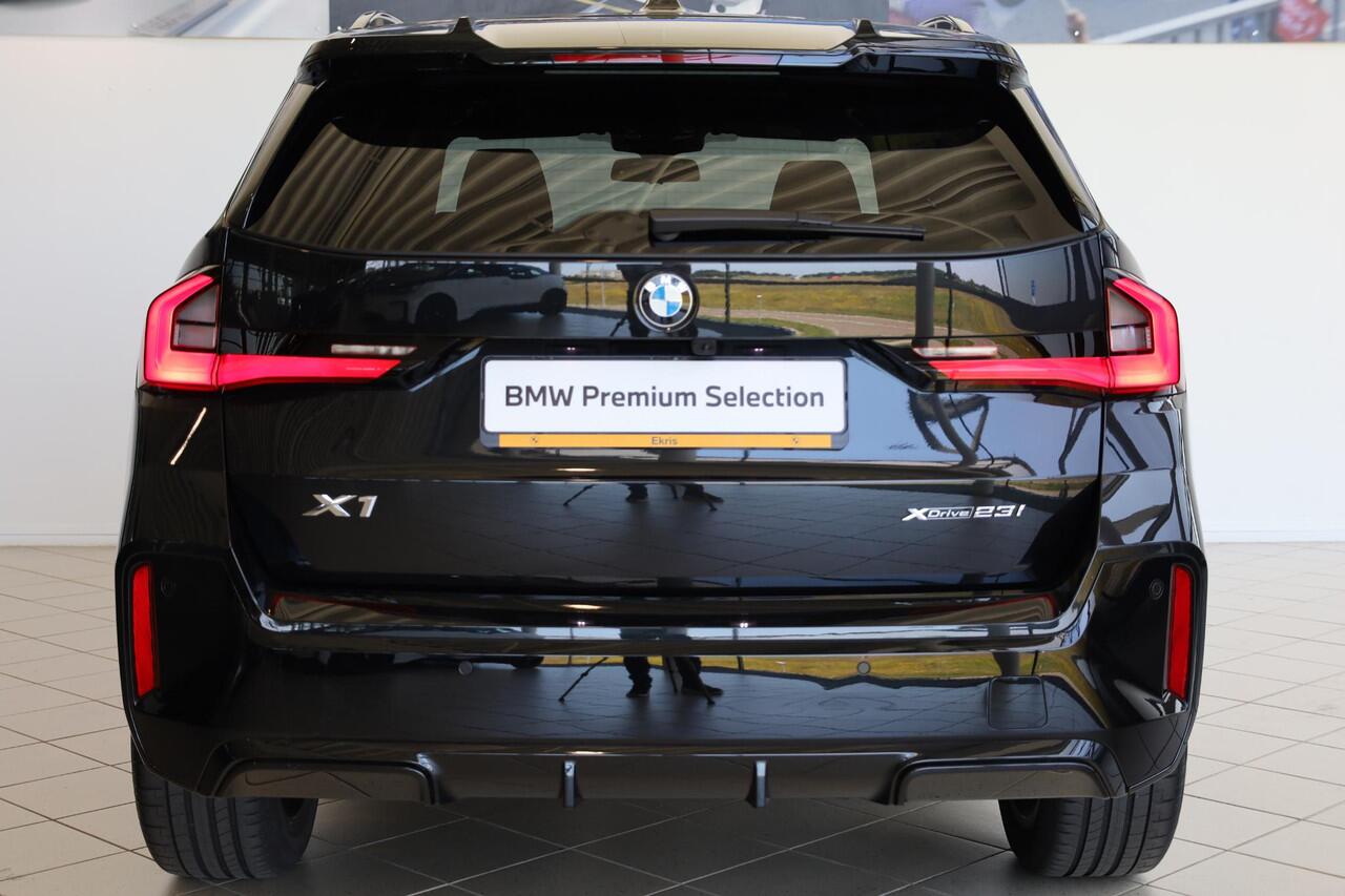 BMW X1 xDrive23i | M Sportpakket Pro | Premium Pack | Travel Pack | Comfort Pack